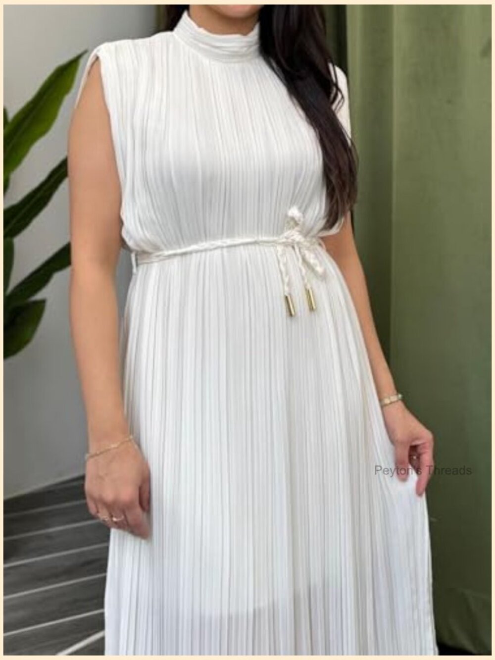 Sleeveless Pleated Maxi Dress with Tie-Waist - Picture 4 of 7